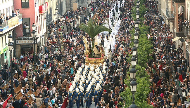 Semana Santa en Sevilla - Fiestas y Tradiciones de España